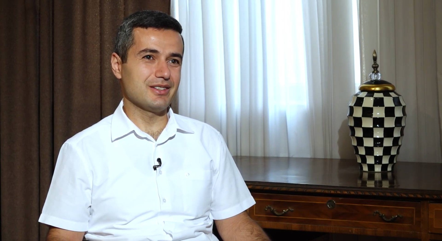 Ինչպե՞ս խուսափել սննդային թունավորումներից. ներկայացրել է ԻՀԱԿ տնօրեն Արմեն Օհանյանը