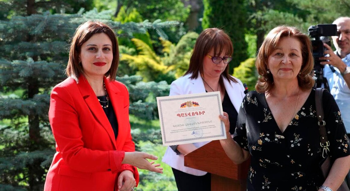 ԻՀԱԿ աշխատակիցներն առողջապահության նախարարի կողմից պատվոգրեր են ստացել